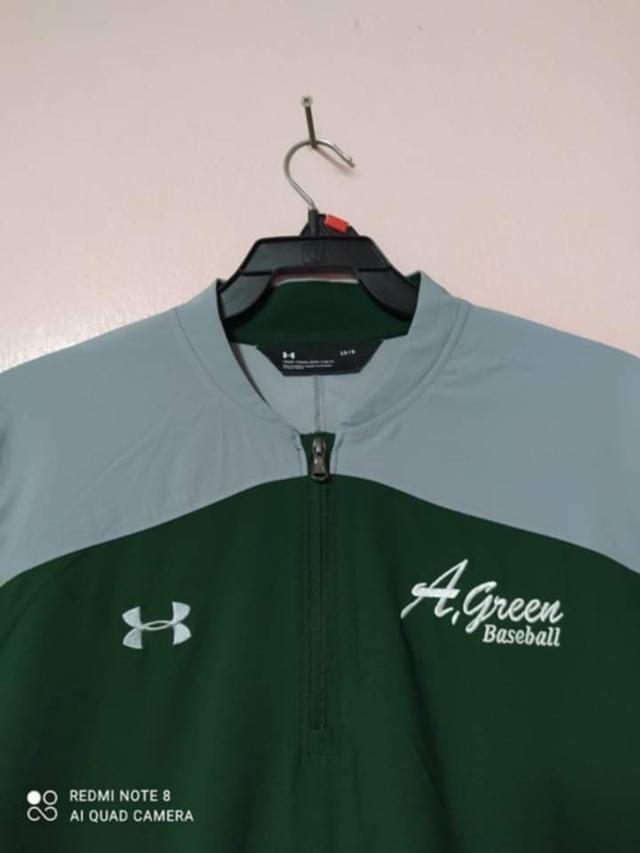 เสื้อ กีฬา แบรนด์ดัง Under armour สภาพเหมือนใหม่ รูปที่ 3