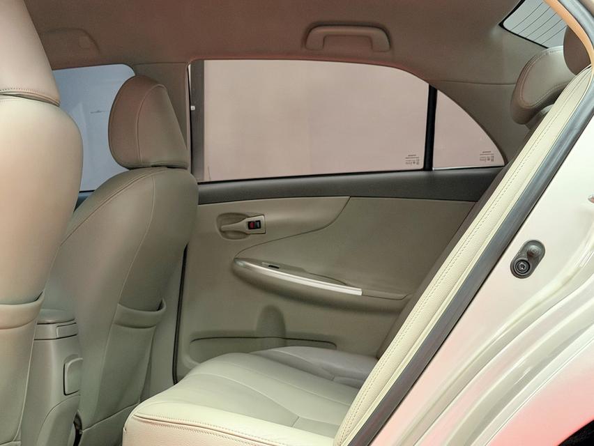 2010 TOYOTA COROLLA ALTIS 1.6 E รถมือเดียวออกป้ายแดง รถวิ่งน้อย เข้าศูนย์ทุกระยะ รถไม่เคยมีอุบัติเหตุครับ รูปที่ 14