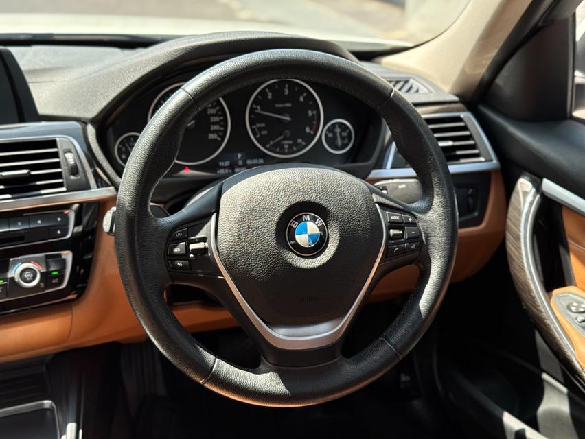 BMW 320dF30  Steptronic 8sp RWD 2.ODTi(Luxury) 2017 จด 2018 รูปที่ 8