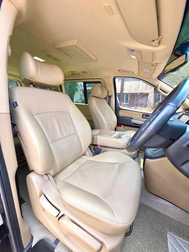 Hyundai H1 2.5 ดีเซล Duluxe สีดำ ปี 2018 ไมล์ 90,000กม.  8