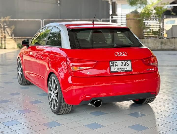 AUDI A1 สีแดง 4