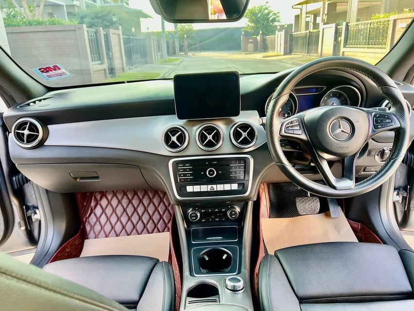 ขายรถมือสอง Mercedes-Benz CLA-Class 5