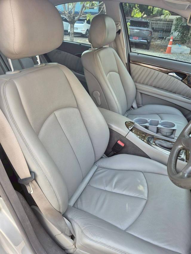 ขาย Benz E200 ปี 2009 สีเงิน ไมล์วิ่งน้อย สภาพเดิมๆ รูปที่ 6