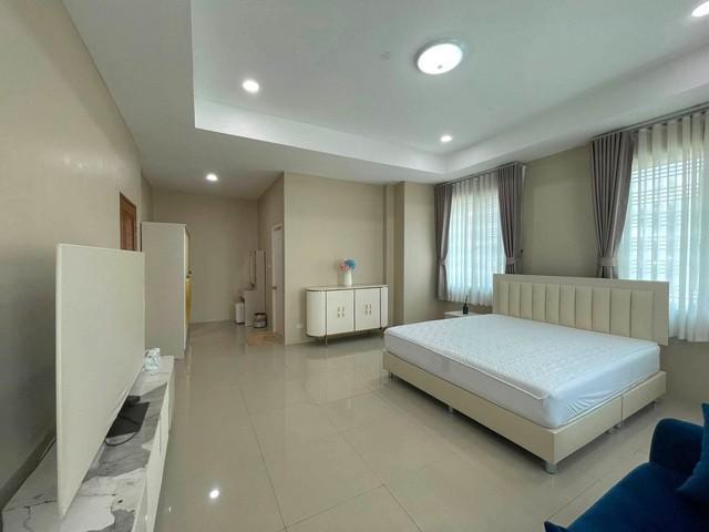 บ้านเช่าหรู บ้านเดี่ยวหลังใหญ่แปลงมุม 1ไร่ อยู่ถนน สุขาภิบาล5 เพิ่มสิน ใกล้ทางด่วนทางพิเศษฉลองรัช 5