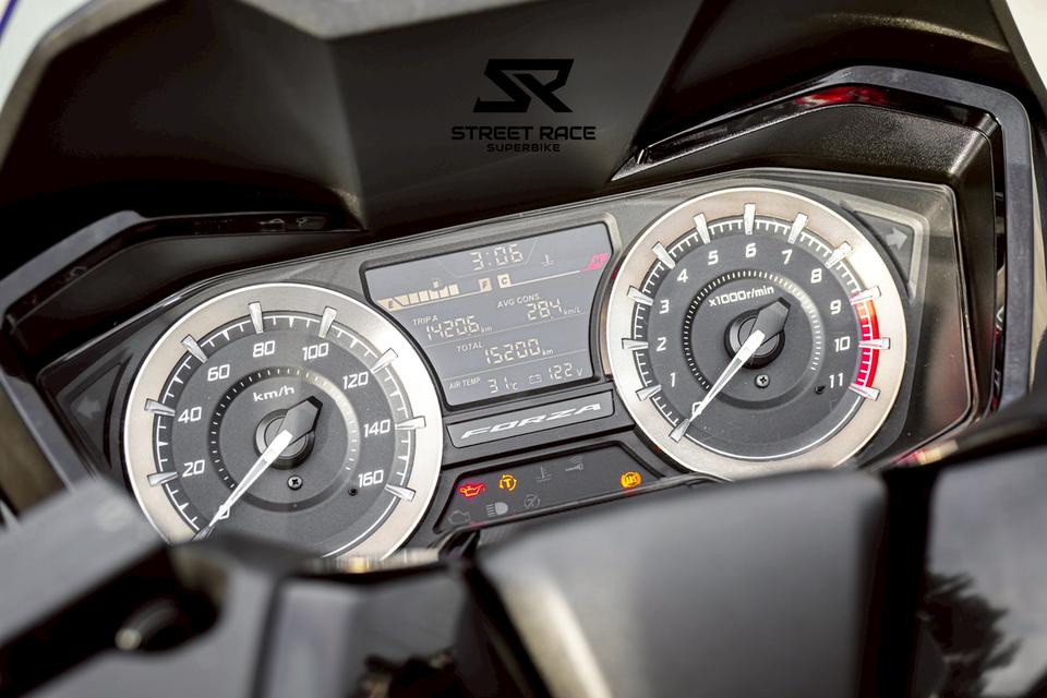 Forza350 ปี 2021 สีดำเข้ม ดุดัน แต่งครบพร้อมขี่! 6