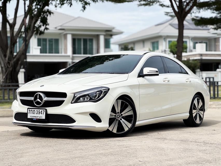 รหัสรถ AVA3947 ❤️ Benz CLA200 Urban โฉม Facelift โฉมปี 2018