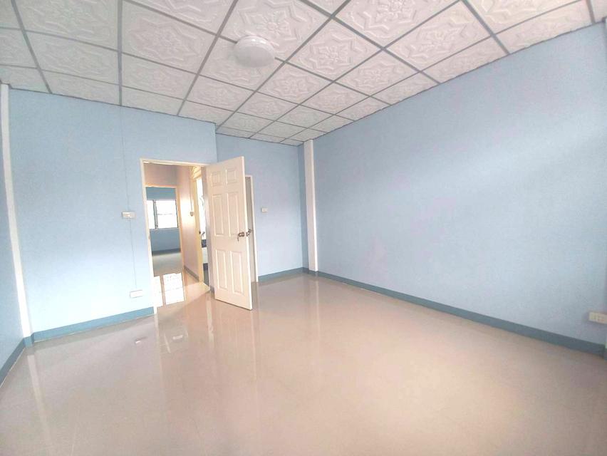 ทาวน์เฮ้าส์ ม.เสนาวิลล่า1 ซ.คู้บอน 27 แยก 42 ถ.รามอินทรา บางเขน กรุงเทพฯ รีโนเวทสวย พร้อมอยู่ (ยื่นสินเชื่อให้ 3