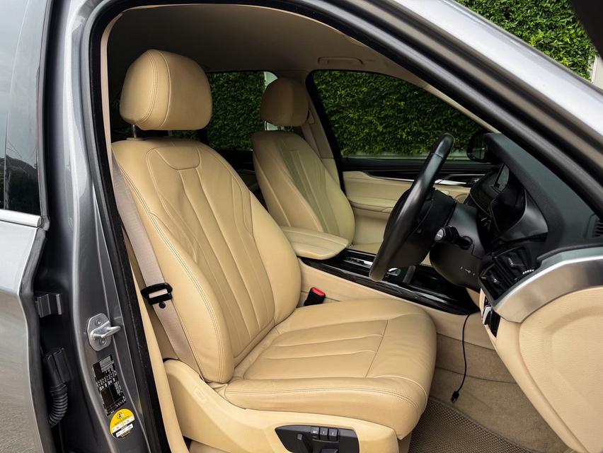 รหัสรถ AVA2096 🆕 BMW X5 sDrive25d F15 ดีเซลล้วน ปี 2017 ออฟชั่นเต็ม สภาพสวยมาก ใช้งานน้อย  14