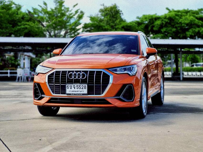 AUDI Q3 35TFSI S-Line ปี 2021 ไมล์ 60,800 km.