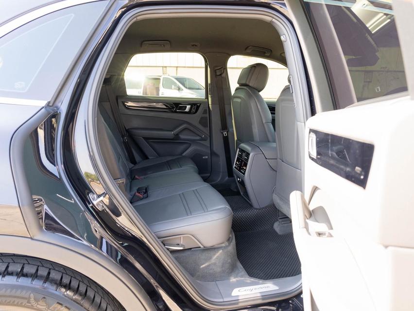 รหัสรถ 12AT2657 2020 : Porsche Cayenne e-hybrid 3.0 SUV 4WD 15