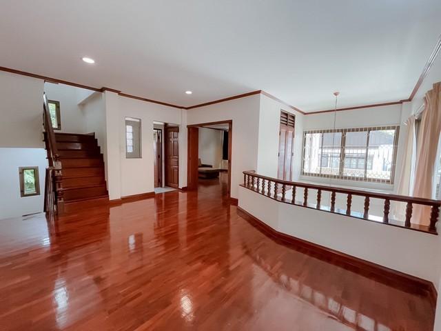 บ้านเดี่ยว4ชั้น 80ตรว.ชั้นบนสุดเป็นดาดฟ้า สุุขุมวิท ใกล้สถานี BTS นานา 7