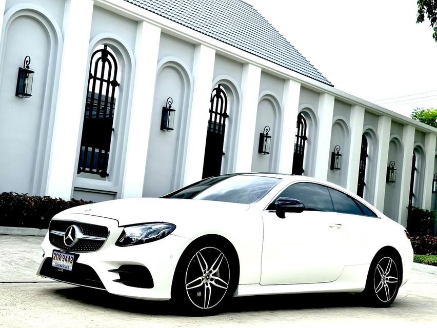MERSEDES BENZ E300 COUPE