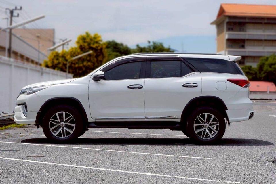 รหัสรถ QT103 Toyota Fortuner 2.8 V เกียร์ออโต้ สีขาวมุก ปี2015 6