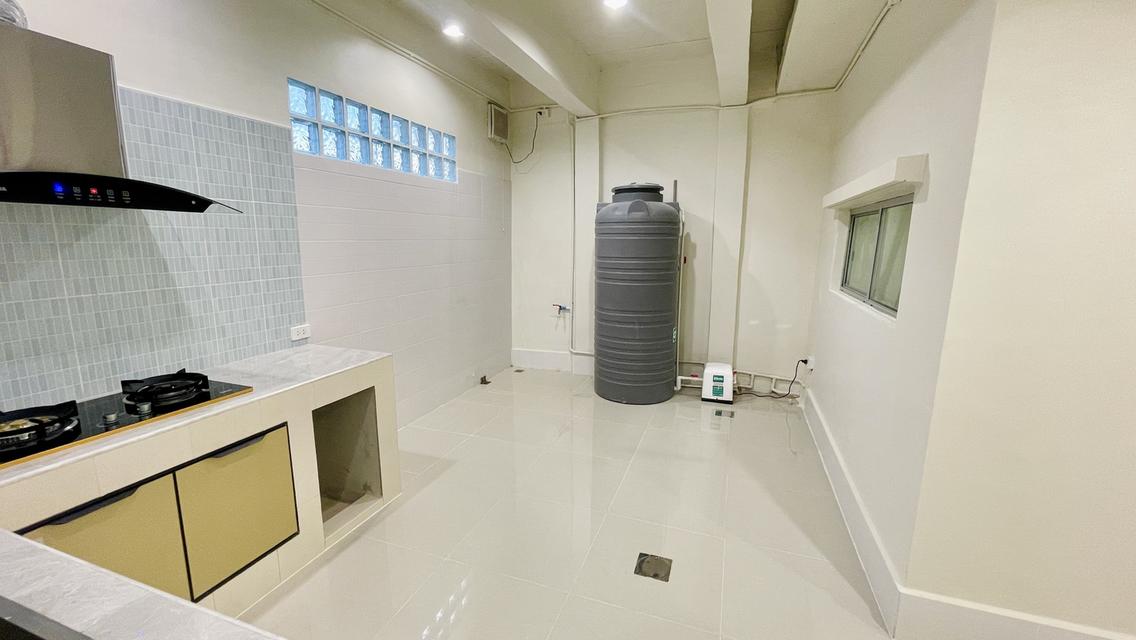 ทาวน์เฮาส์  กรุงเทพ กรีฑา7 10