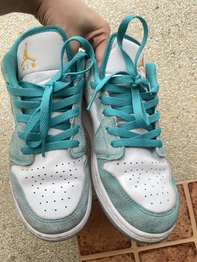 ปล่อยต่อ Nike jordan สีเขียวน้ำทะเล