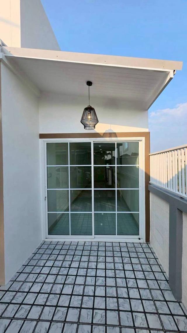 หมู่บ้านพิมลราช1 บางบัวทอง ทาวน์เฮาส์ชั้นเดียว  ตกแต่งใหม่พร้อมอยู่ ถนนบ้านกล้วย  ทำเลสวยหน้าบ้านกว้าง 20