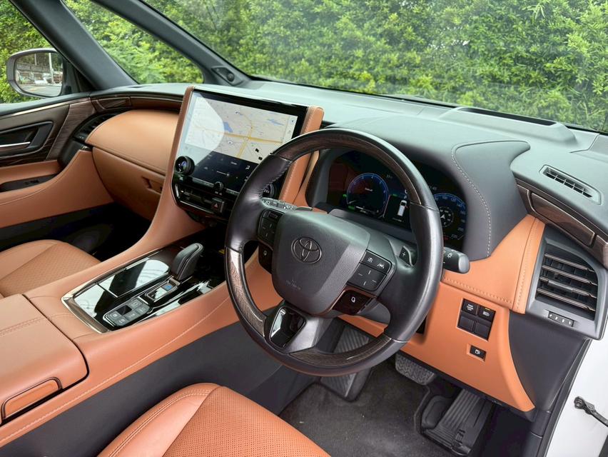 Alphard HEV E-Four ExecutiveLounge 9