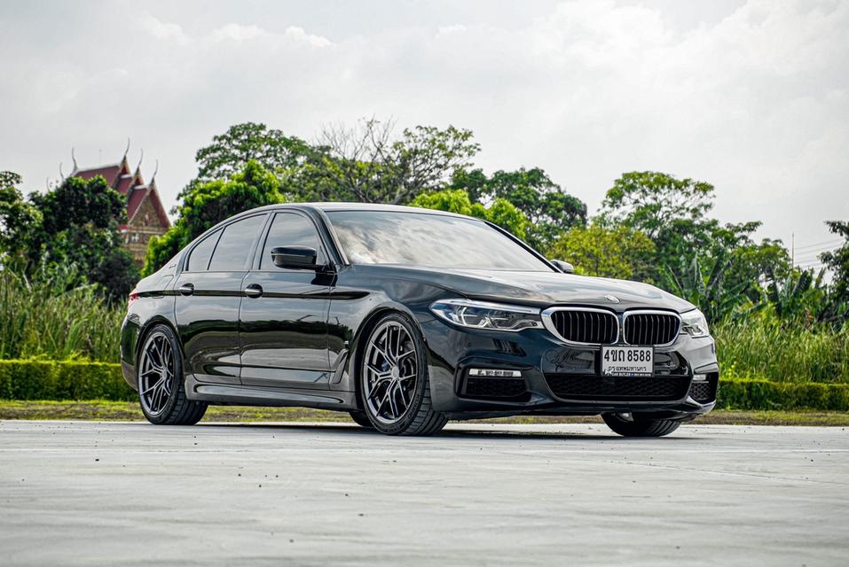 (แจ้งรหัสรถ CBL8588) BMW 530e 2.0 M Sport G30 AT 2018 รูปที่ 6