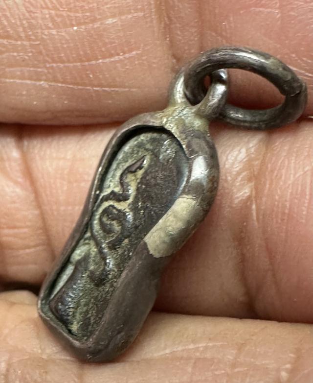 พระปิดตาเนื้อเมฆพัตร ล.ป.ใจ เลี่ยมเงิน