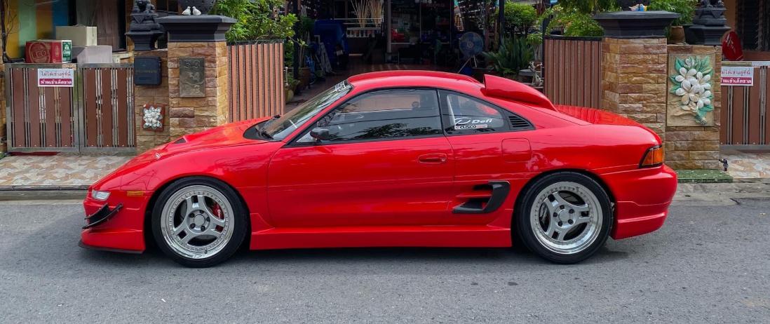 Toyota MR2 สีแดงสวยมาก