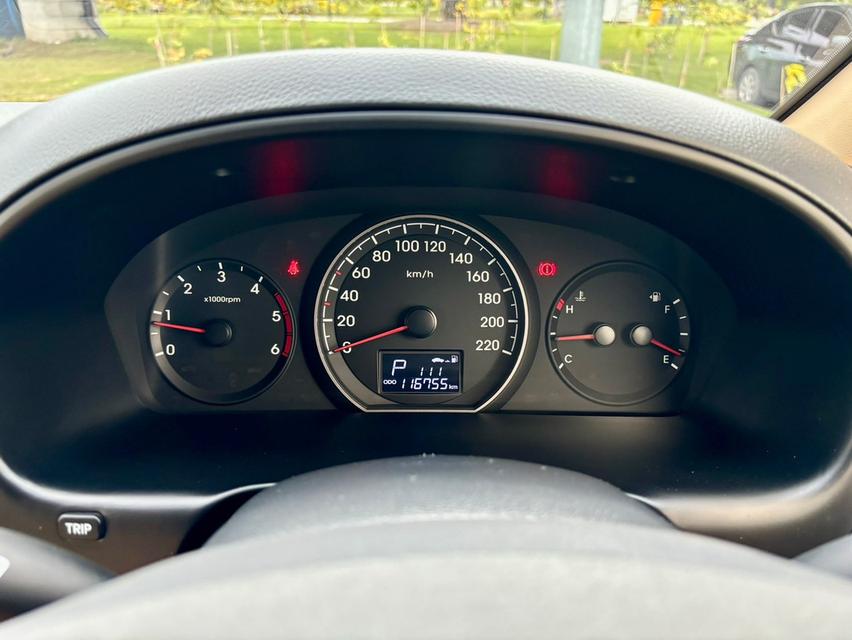 รหัสรถ NKG4184 HYUNDAI H1 2.5 DELUXE A/T ปี 2016 16