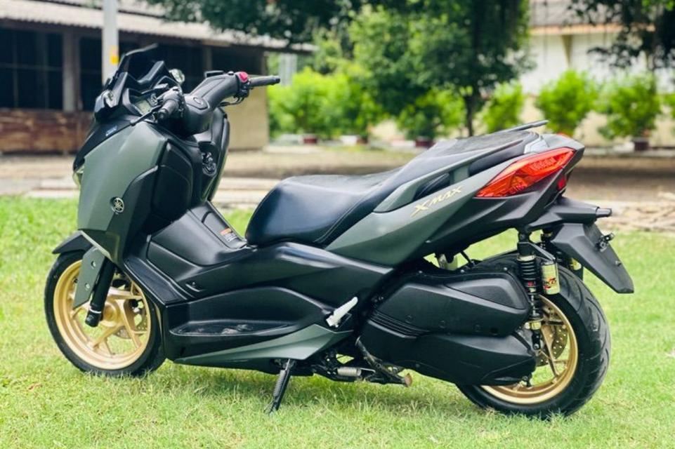 รถ Yamaha XMAX 300 สีเขียว 2