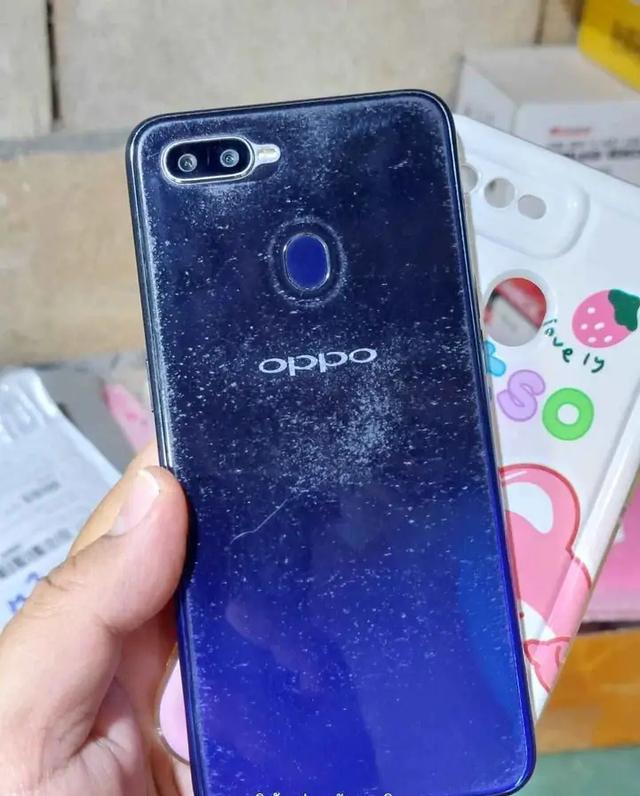 โทรศัพท์มือถือราคาเบาๆ  Oppo F9 2