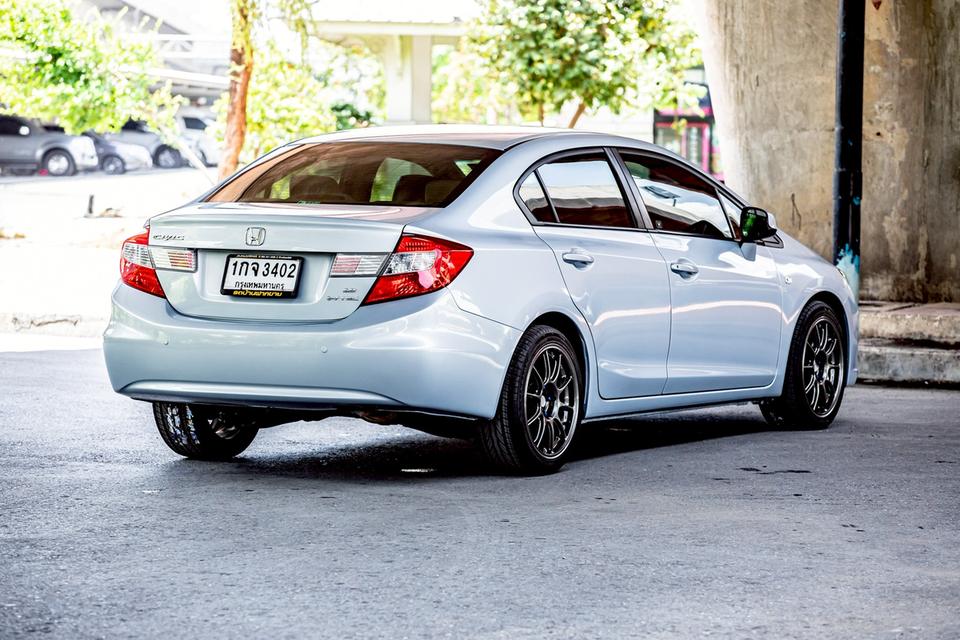 Honda Civic Fb 1.8S ปี 2012 เกียร์ออโต้ สีฟ้า มือเดียวป้ายแดง