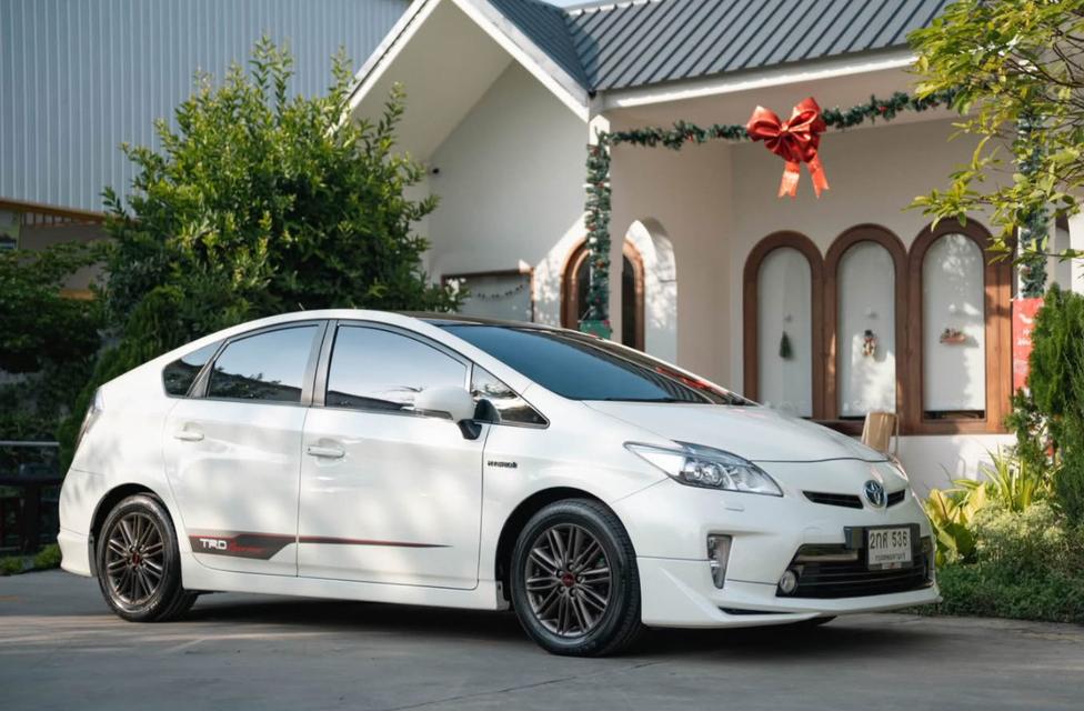 ขายด่วน Toyota Prius Mnc 1.8 ปี 2013  3