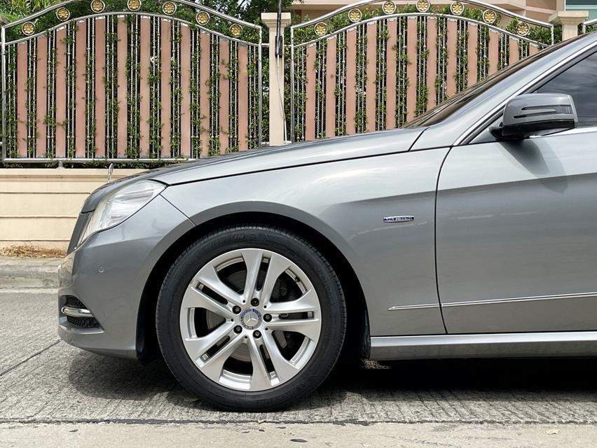 MERCEDES BENZ E250 1.8 CGI BlueEFFICIENCY Avantgarde โฉมW212 ปี 2011 มือเดียวไมล์น้อย 6