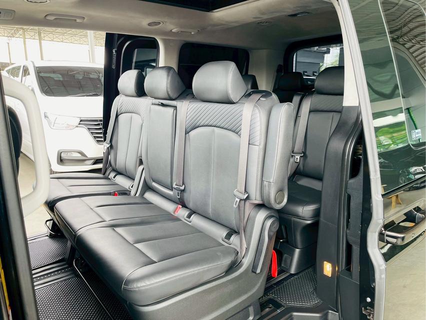 Hyundai Staria Premium 2022 16