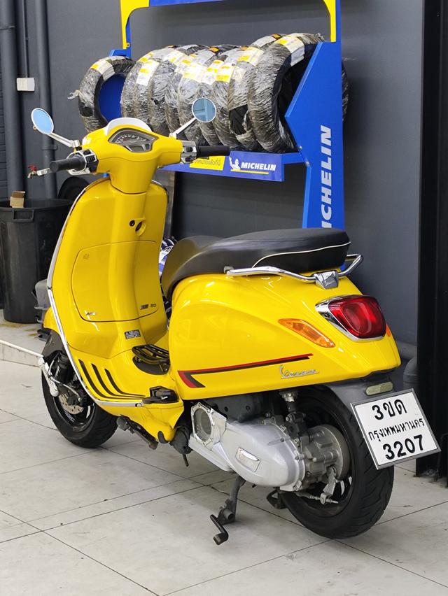 Vespa sprint 150 ปี 2021