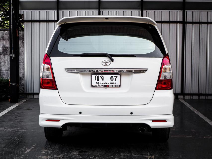 Toyota Innova 2.0V ปี 2012 สีขาว 5