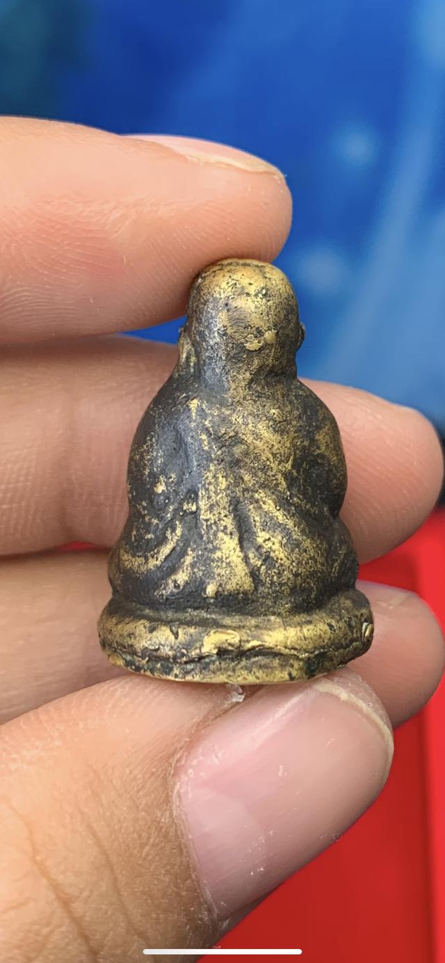 รูปหล่อหลวงพ่อเงิน ไม่รู้พิมเนื้อเหลืองอมเขียว 3