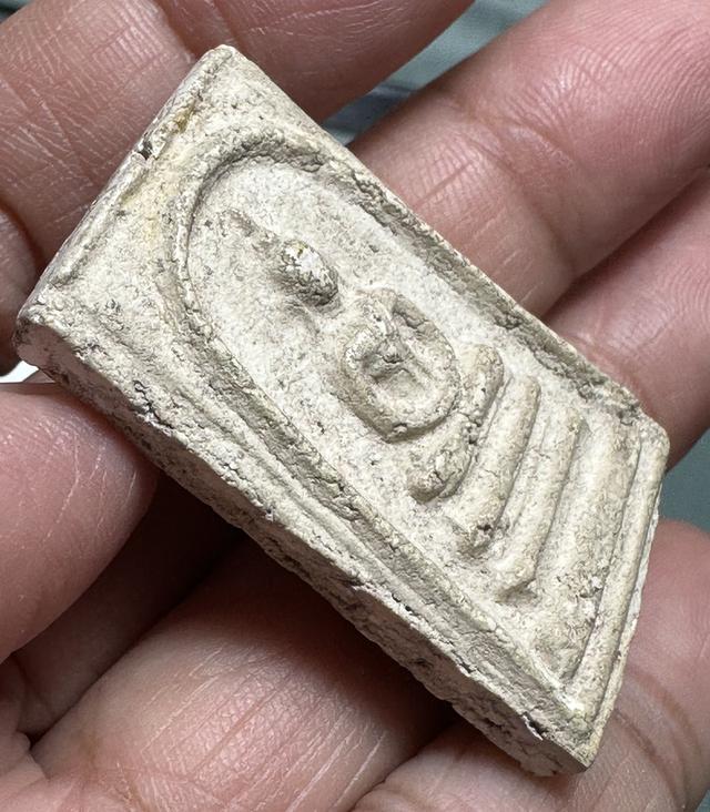 พระสมเด็จพิมพ์เกศบัวตูม เจ้าของเดิมฝนขอบเข้าตลับ รูปที่ 3