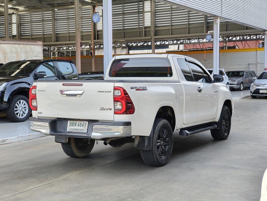 Toyota Revo 2.4 Prerunner Smart Cab MT