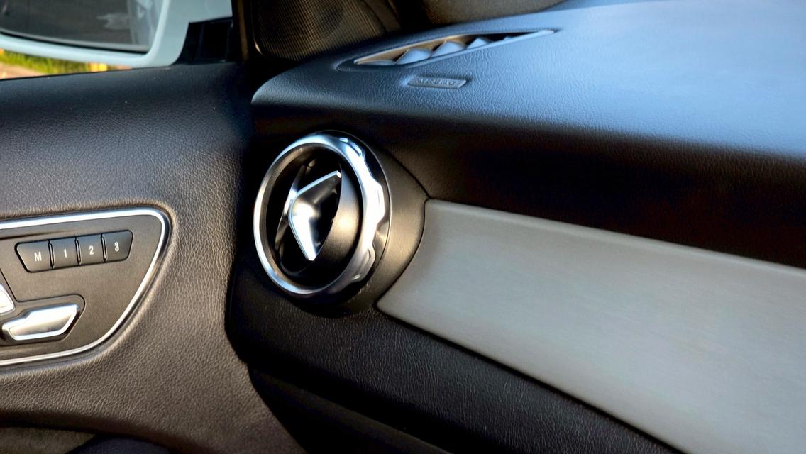 2020 Mercedes Benz GLA250 AMG " Facelift " รูปที่ 7