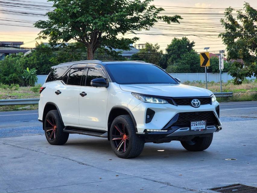 ขายToyota Fortuner 2.4 V 4wd ปี21 1