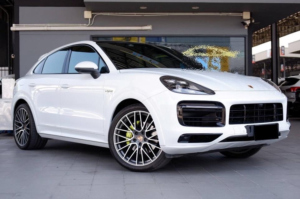 Porsche Cayenne Coupe E-Hybrid 3.0 V6 Turbo 2020 สีขาว รูปที่ 2