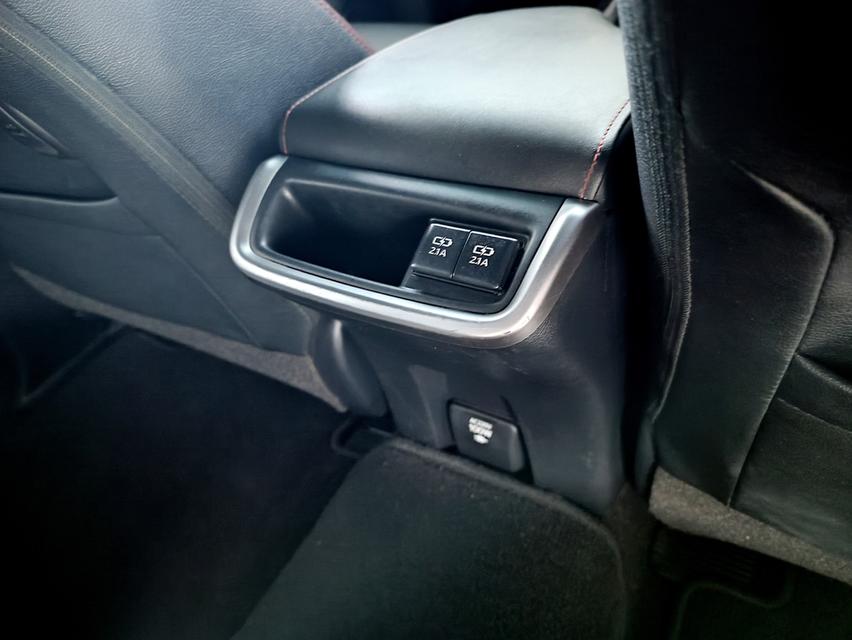 TOYOTA LEGENDER 2.4 V 2WD AT ปี 2021 📌รับประกันเครื่องเกียร์ 2 ปี หรือ 20,000 km📌 13