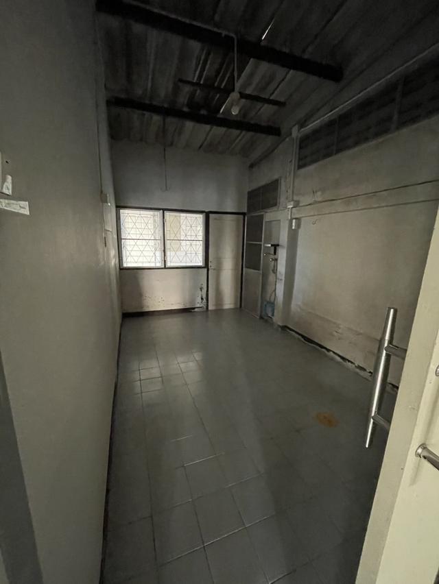 ขายบ้านเดี่ยวหลังมุม หมู่บ้านวรนุช เพชรเกษม 68 แยก 31 ขายตามสภาพ ราคาต่อรองได้ ทำเลดี ใกล้ MRT บางแค 9