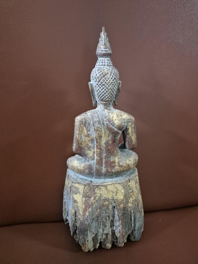 พระไม้ศิลปะล้านนาขนาดหน้าตัก5นิ้ว.สูง13นิ้ว.เก่าแท้สวยเดิม รูปย่อยที่ 4