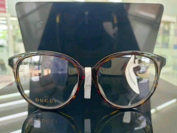 แว่นกันแดด Gucci