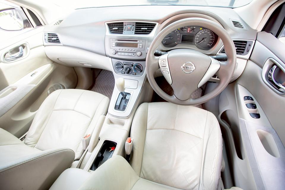 Nissan Sylphy 1.6S ปี 2013 เกียร์ออโต้ สีเทา มือเดียวป้ายแดง 18