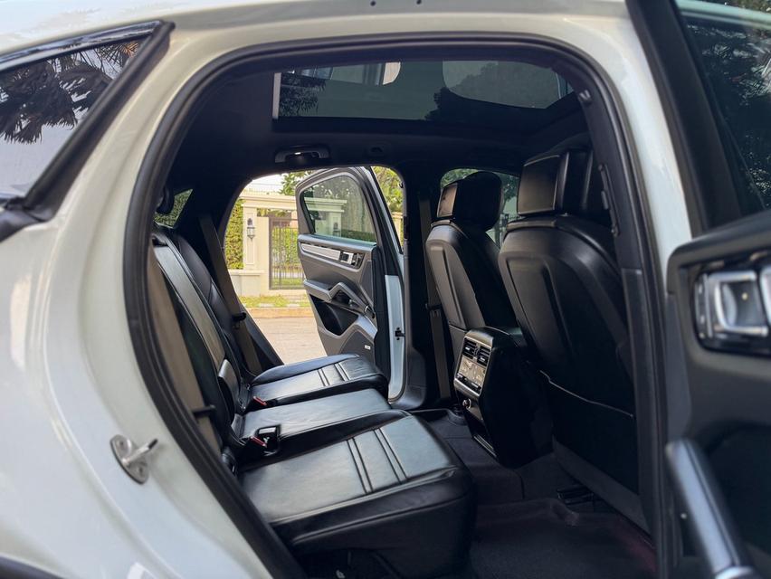 Porsche Cayenne Coupe E-hybrid Platinum Edition ปี 2023 รูปที่ 15