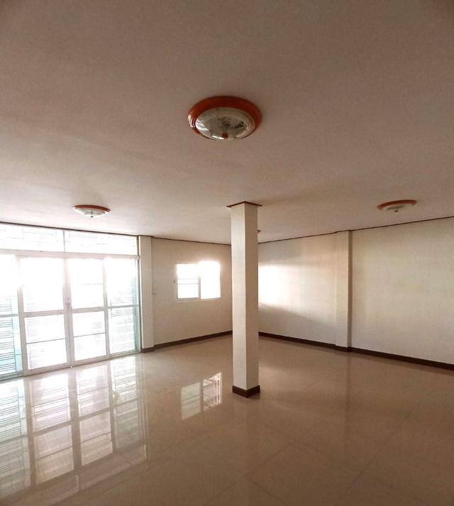 ขายทาวน์โฮม 2 ชั้น หมู่บ้านปัทมาภรณ์ ขนาด 33 ตร.ว. วังม่วง สระบุรี