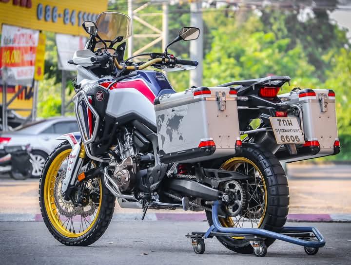 Honda Africa Twin DCT 4