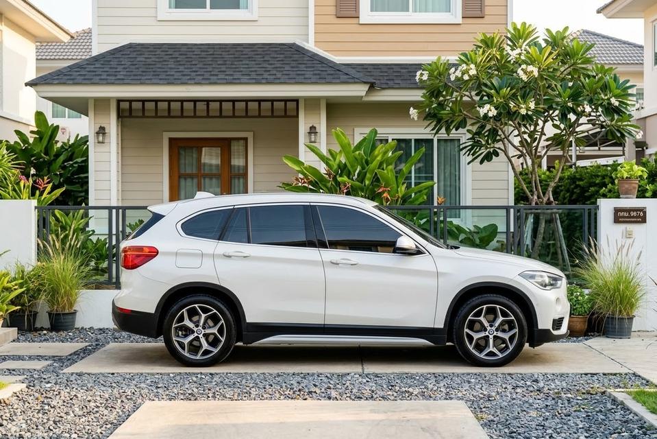 BMW X1 2.0 sDrive18d X-Line ปี 2019 จด 2021 รูปที่ 3
