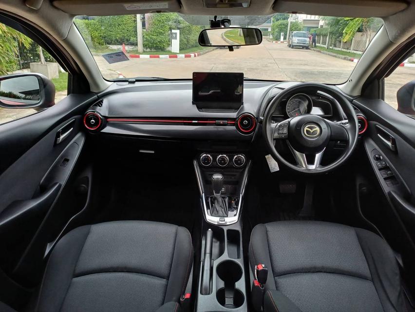 มือเดียว นิยามของคำว่า รถสวยจัดนางฟ้า 2015 MAZDA 2 SPORT SEDAN  4