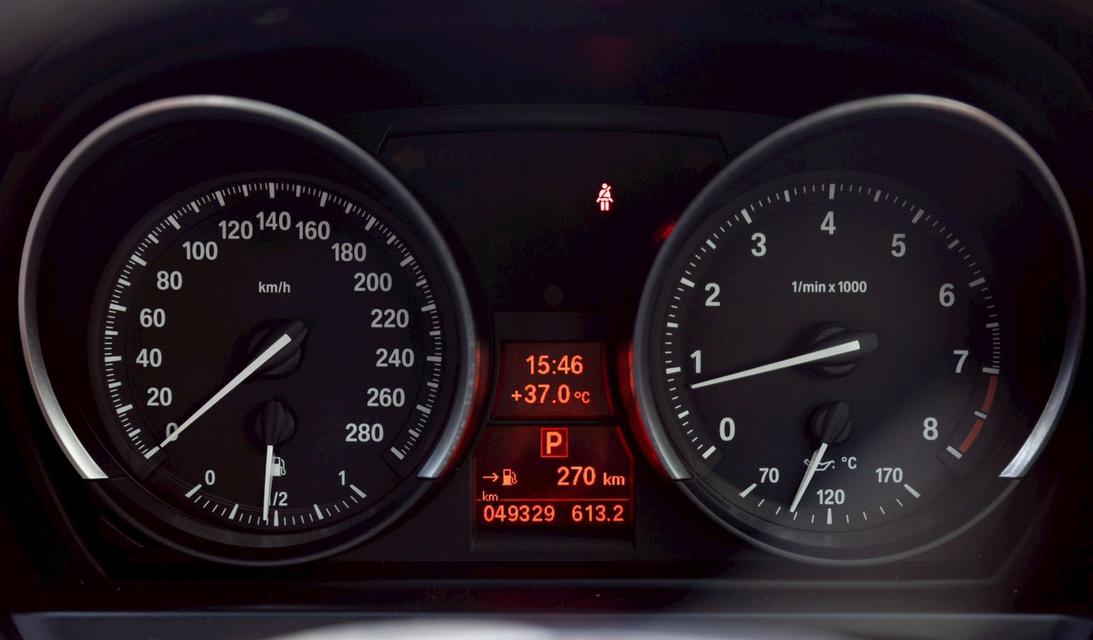 BMW Z4 sDrive20i (E89) ปี 2012 รูปที่ 10
